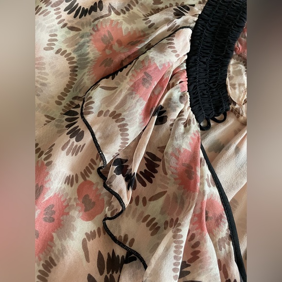 MILLY Floral Blush Silk Ruffle Printed Blouse, Size 6 - Picture 8 of 11
